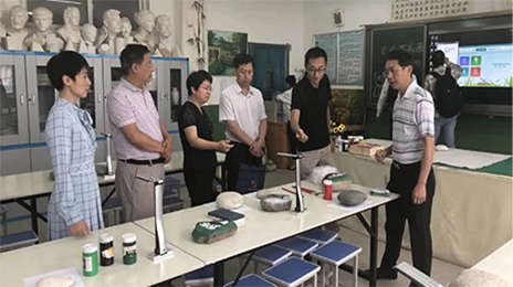 陜西省佛坪中學(xué)未來(lái)美術(shù)教室 